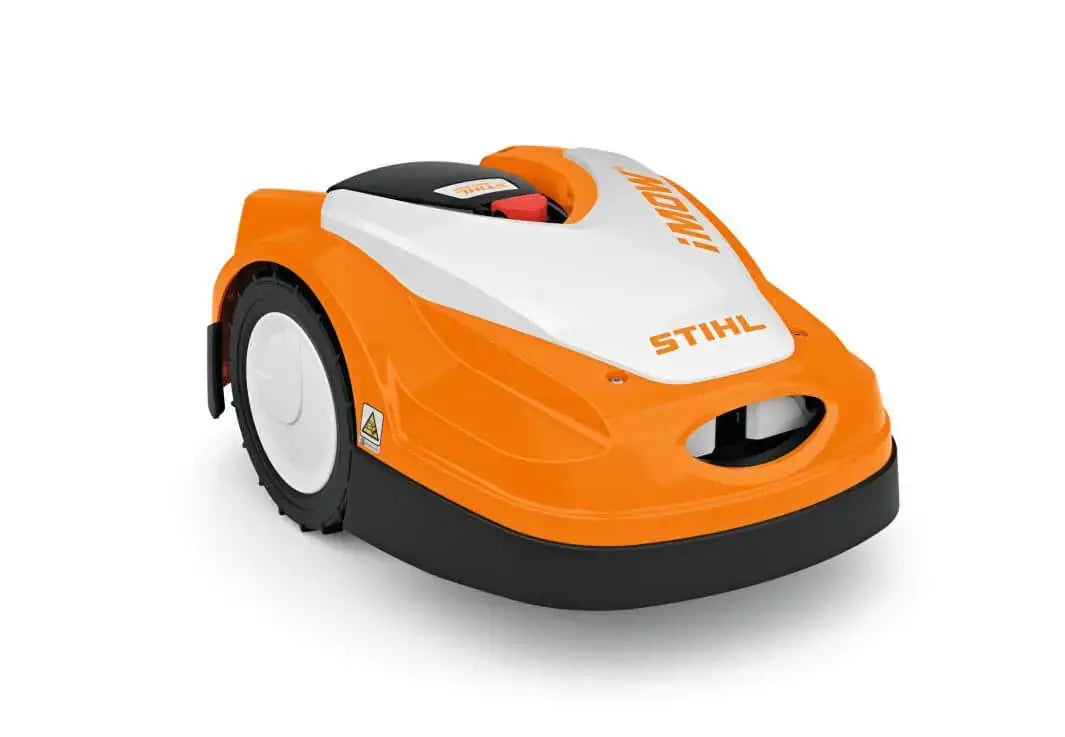 STIHL RMI 422 Mähroboter in orange und weiß für die automatische Rasenpflege in kleinen bis mittelgroßen Gärten.