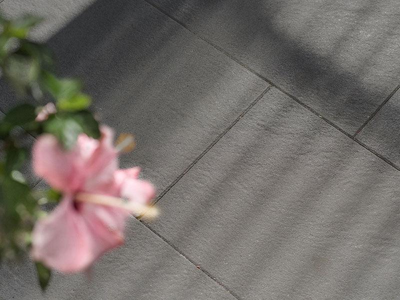 DIEPHAUS Terrassenplatte PURA Basalt - Gartenbaustoff
