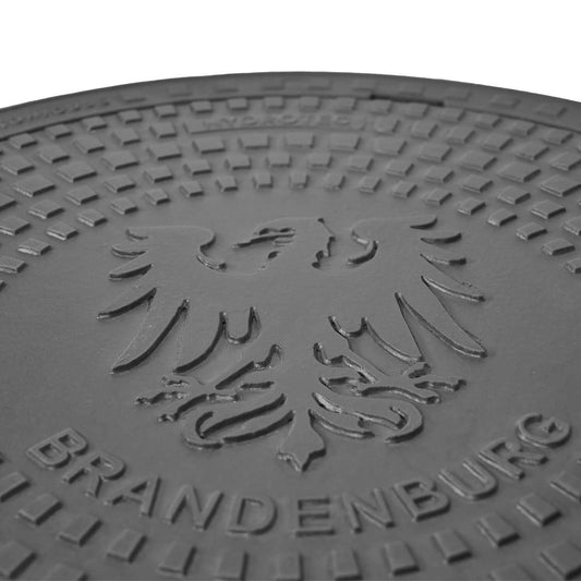 Schachtabdeckung quadratisch Brandenburg Klasse B125 mit Wappenprägung, 750 × 750 mm